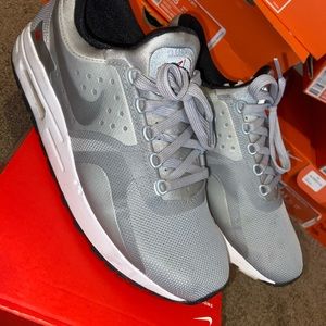 Air max zero
